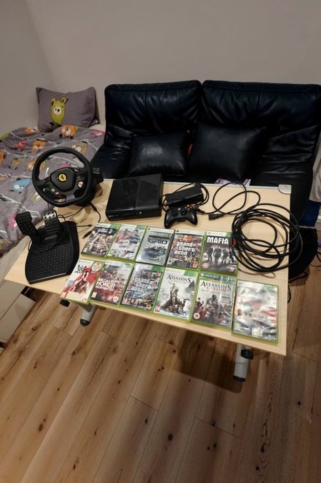 Zestaw Xbox 360 Slim 250GB + Kierownica Thrustmaster + 12 Gier
