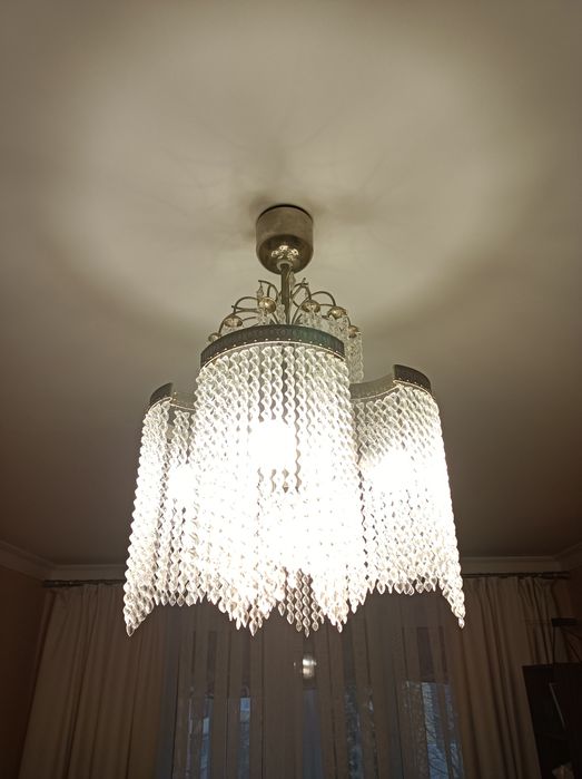 Кришталева люстра