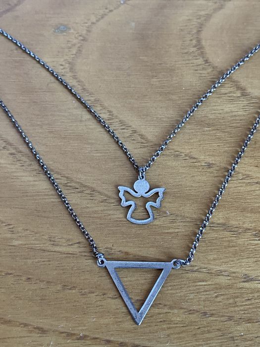 Colar duplo em prata anjo e triangulo