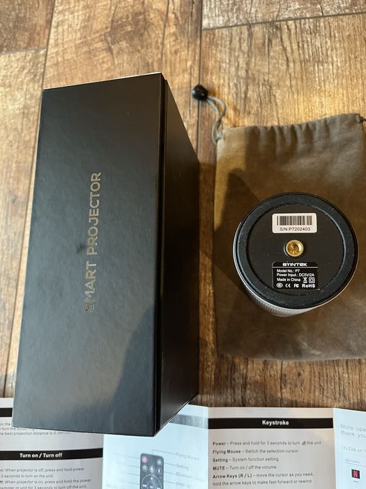 BYINTEK P7 Mini Przenośny Projektor do Telefonu. Jak nowy.