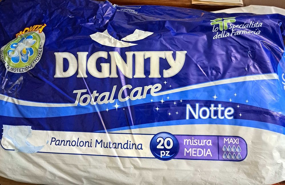 Засоби гігіены,труси підгузки.