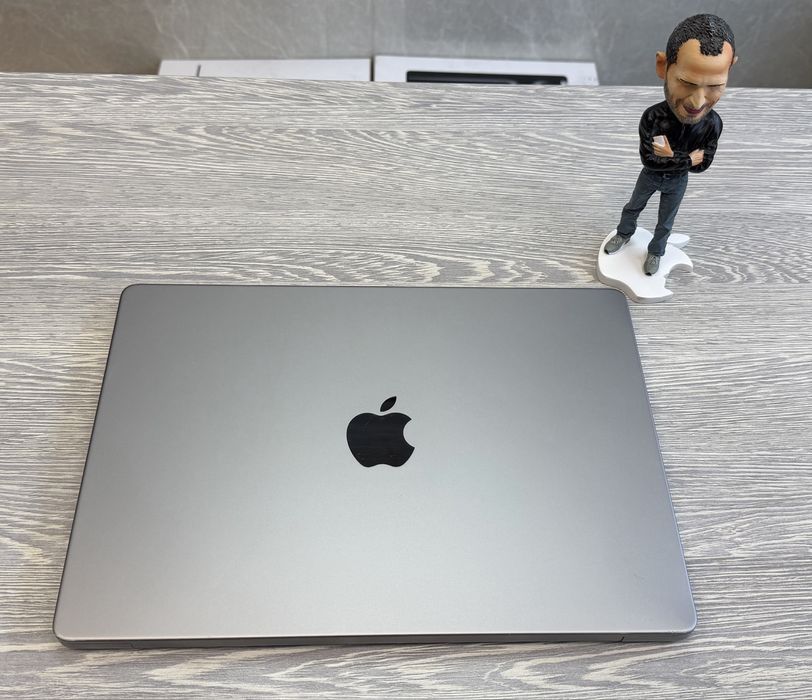 MacBook Pro 14  M1 Pro / RAM 16 / 8 CPU / 14 GPU / SSD 512 GB / Space Grey / MDM