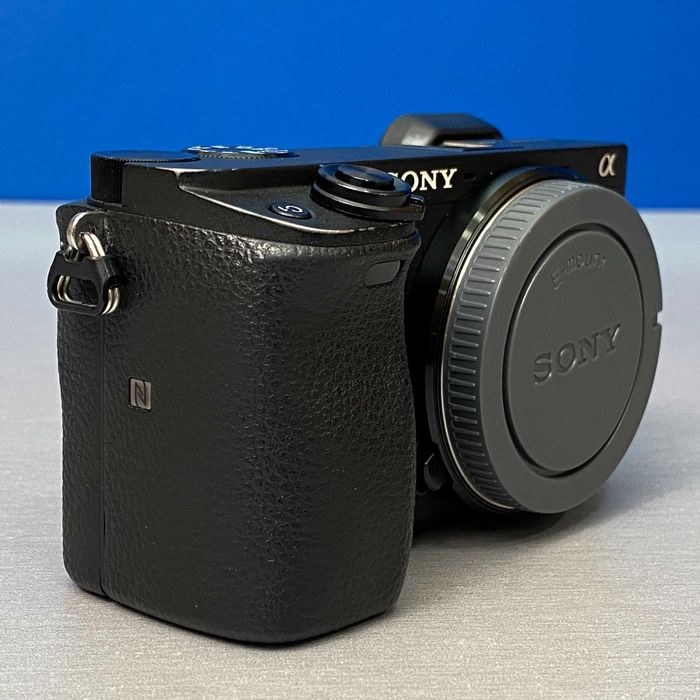 Sony Alpha A6400 (Corpo) - 24.2MP