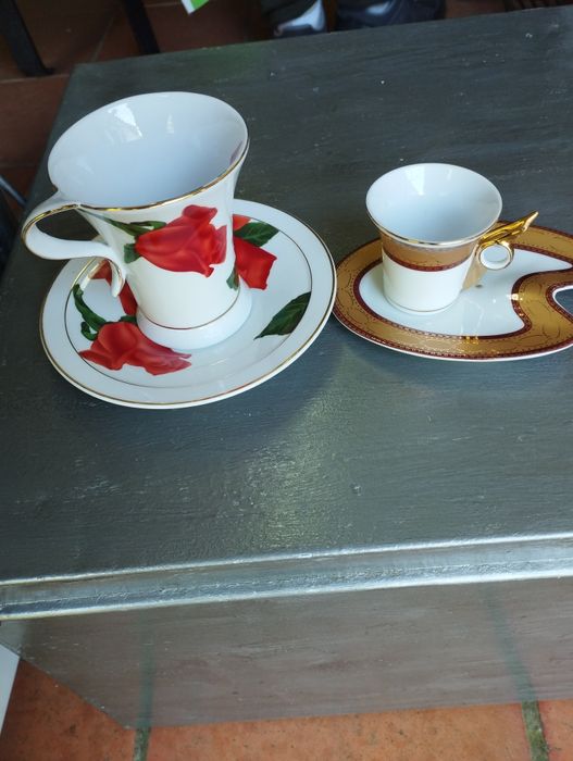 Duas Chávenas D.D. com dois pires