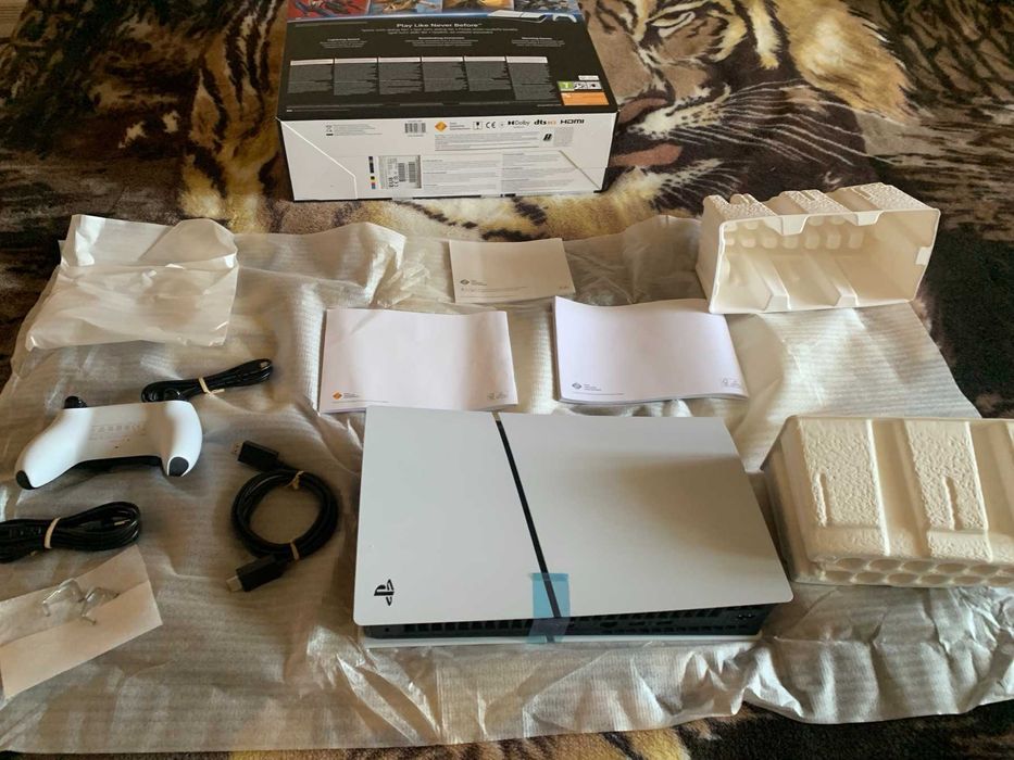Продам Playstation 5 Slim. На гарантії.