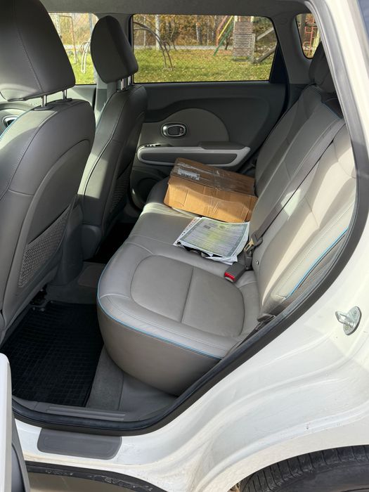 Оренда електромобіля