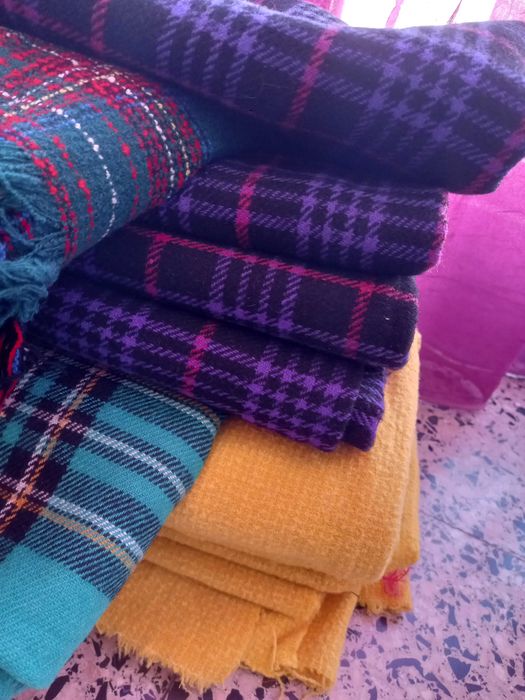 Tecidos de qualidade lã Tartan / escocês  várias cores - LER ANUNCIO