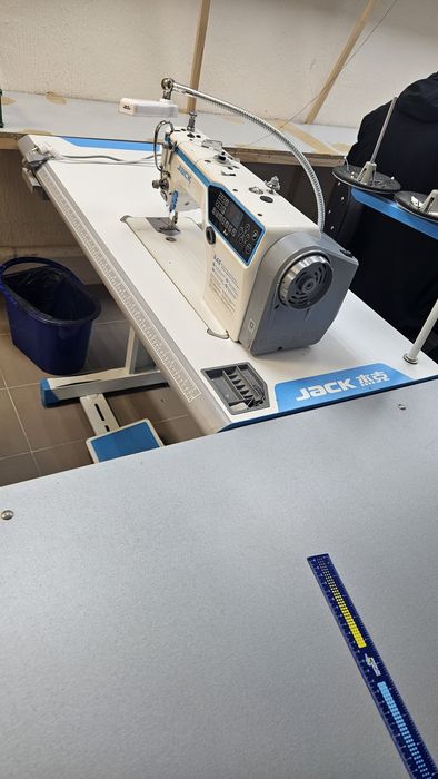 Продам швейная машина промышленная износ 20% JACK A4F