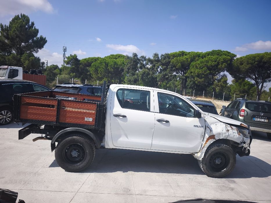 Toyota Hilux 5 lugares