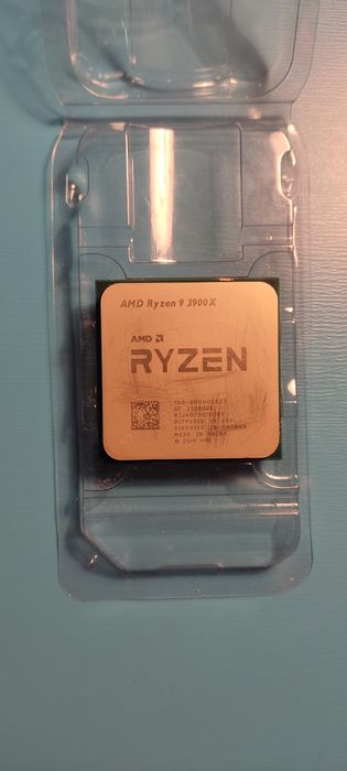 AMD Ryzen 9 3900X / 12 ядер 24 потоки / AM4