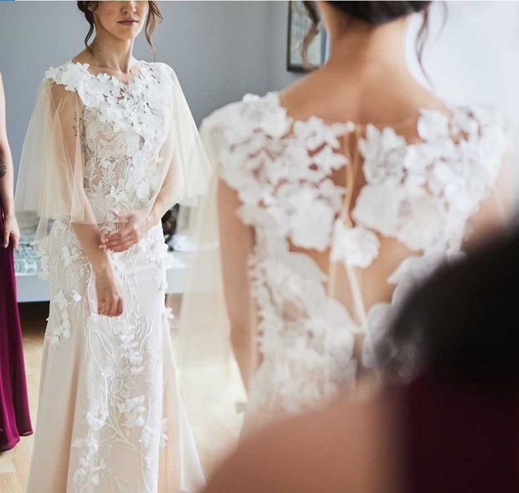 Suknia ślubna, włoska koronka i kwiaty 3D!