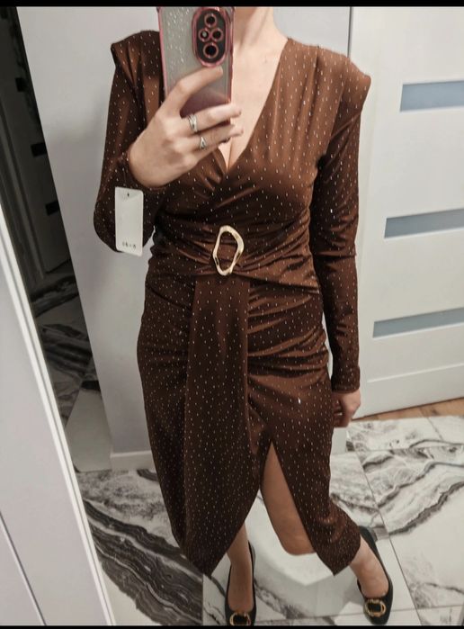 Sukienka długa brązowa czekoladowa złota broszka blink cyrkonie m L XL