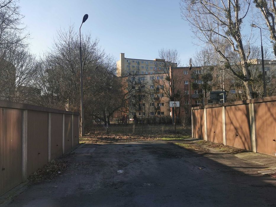 Garaże szeregowe otynkowane