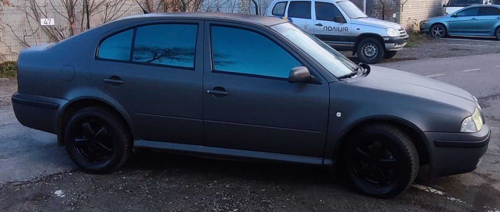 Шкода Октавия 1.8 т