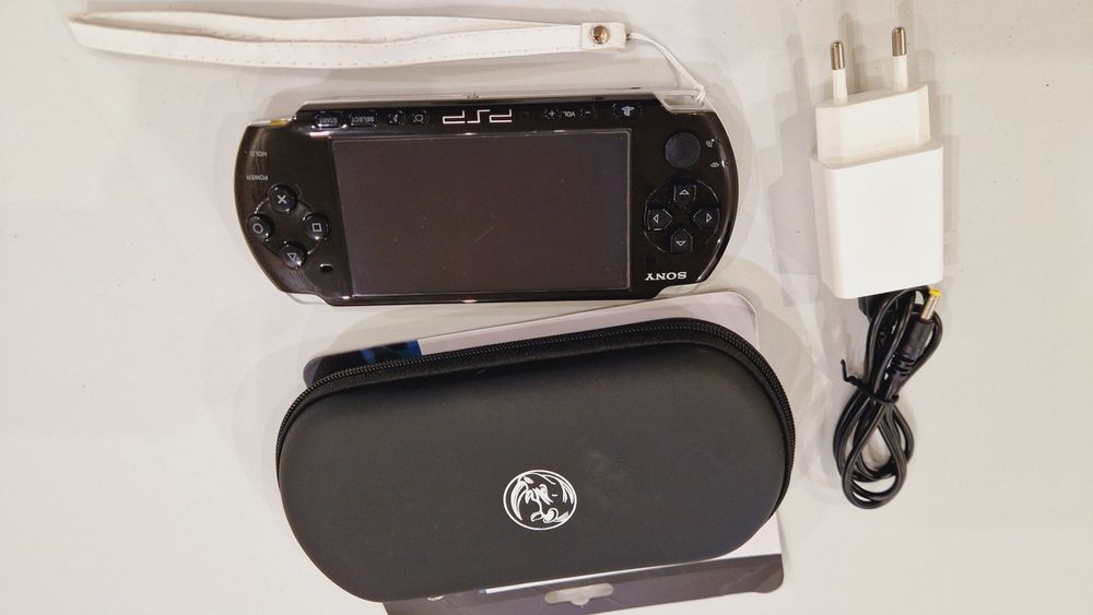 Отличная! Sony PSP-3000 64гиг 135 игр+ чехол!