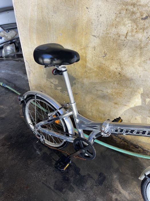 Bicicleta em aluminio dobravel com marcha