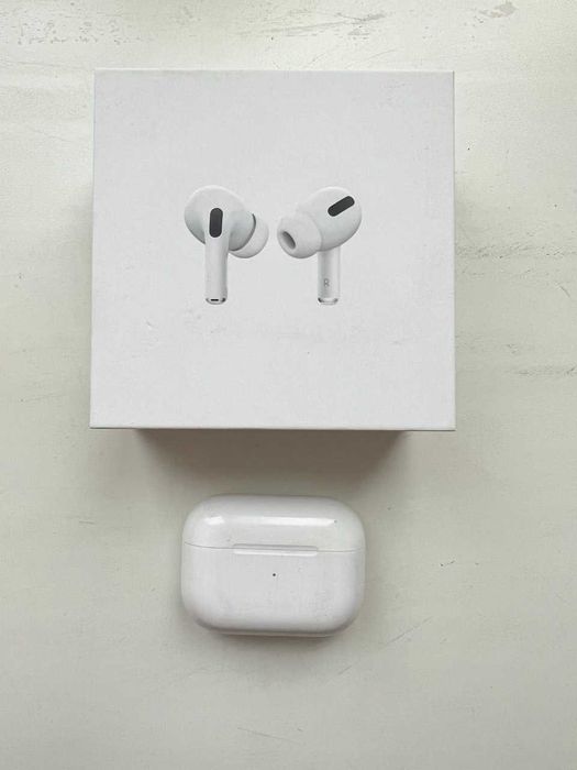 Airpods pro 1 gen Оригінальні, микрофон шипит