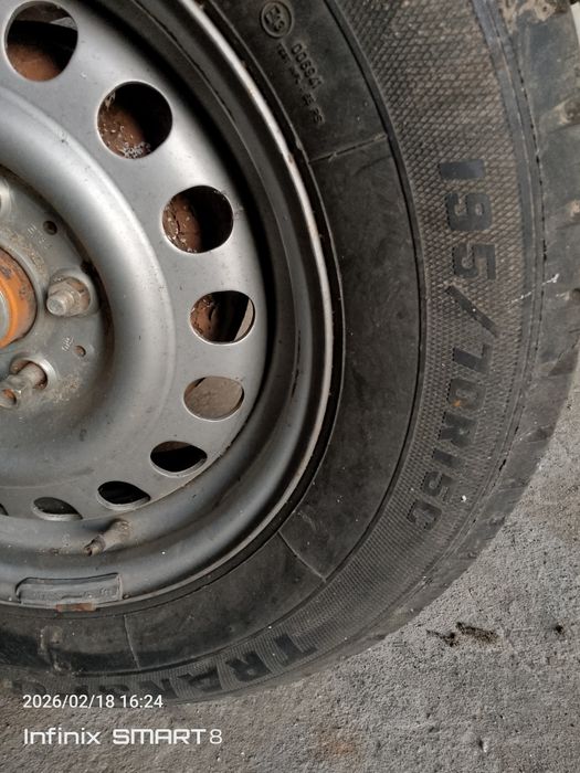 oś do przyczepki z hamulcem  nowe opony i fegi