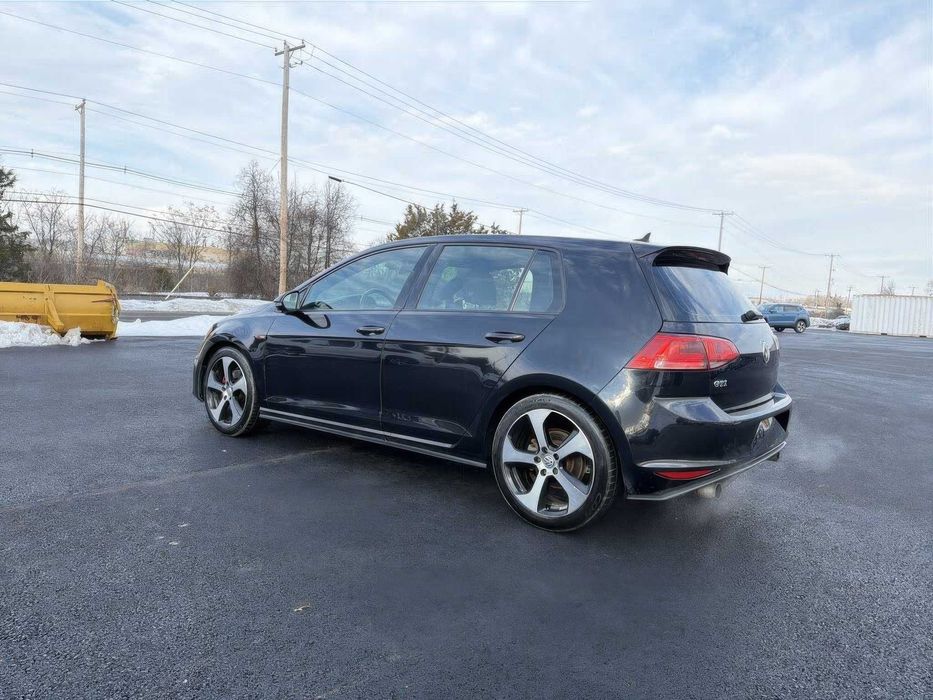 Volkswagen Golf GTI SE      2016