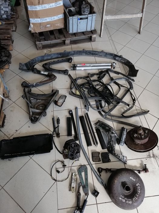 Mercedes r 107 cabrio SL części maska błotnik uszczelki v8