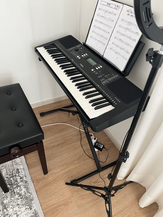 Teclado digital Yamaha PSR-E373
