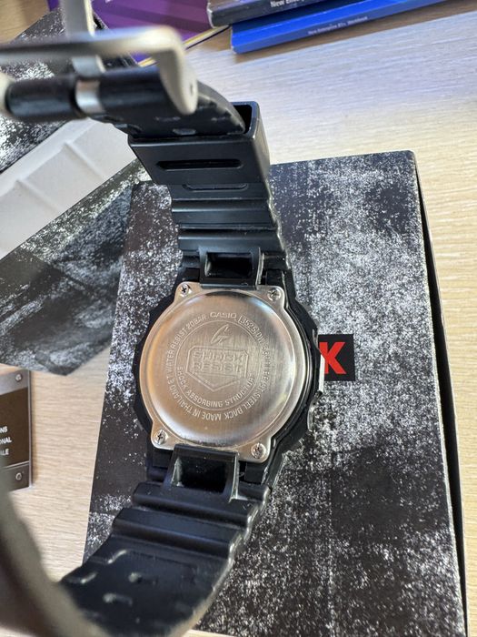 Годинник casio G-shock DW5600BB-1