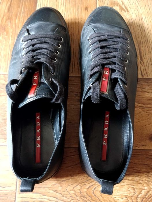 Культовые кроссовки Prada
