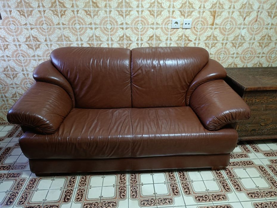 Conjunto de Sofás em Couro – 3 Peças