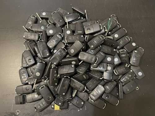 VW Golf Bora Passat Fabia Octavia Kluczyk Pilot 2 / 3 Przyciski