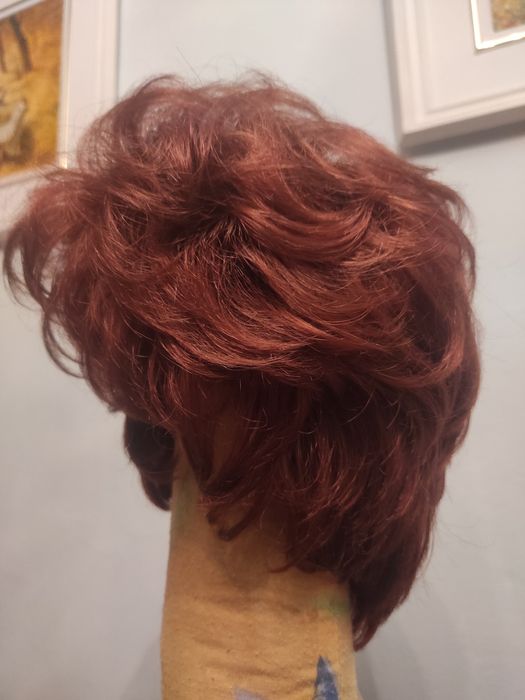 Парик жіночий в гарному стані