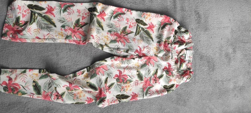 Białe bluzki- koszule  + spodnie