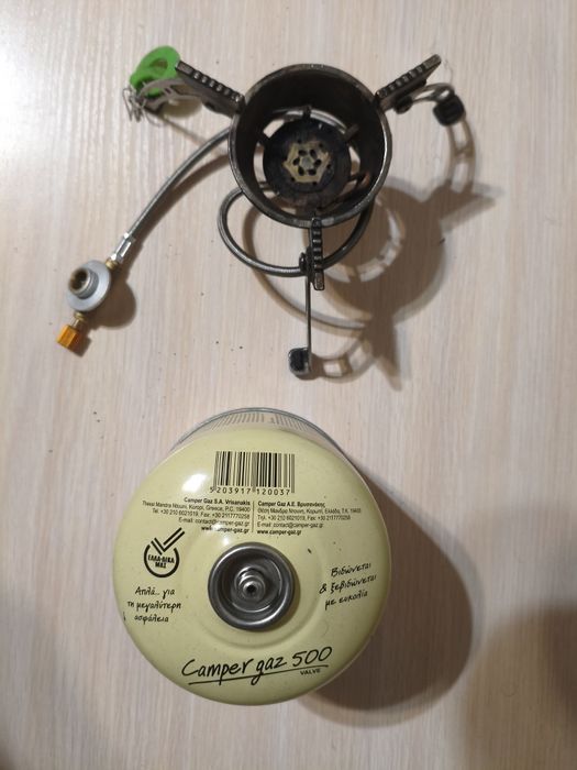 Туристичний газовий пальник . Тринога
