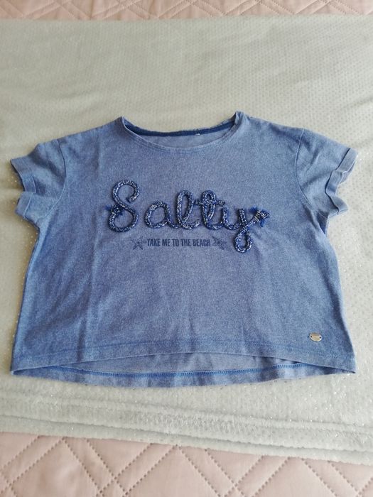 Top menina com letras na frente