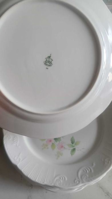 Coleção de pratos Vista Alegre