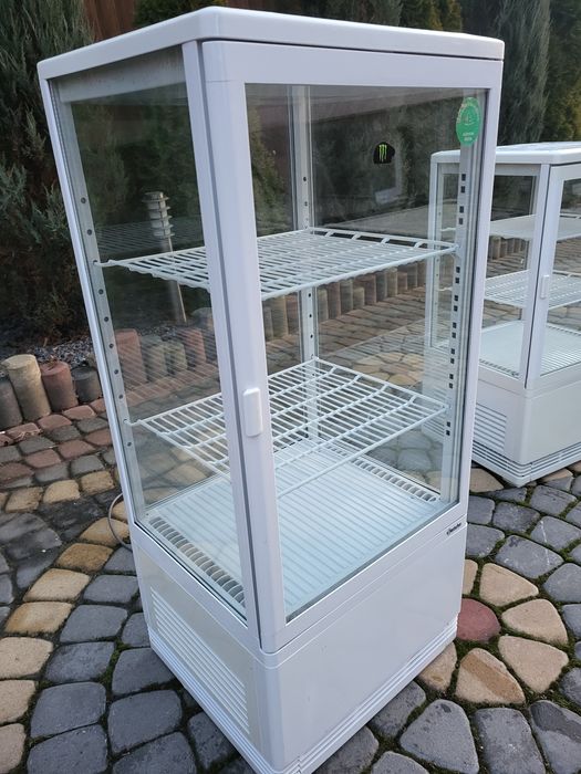 Холодильні кондитерські вітрини