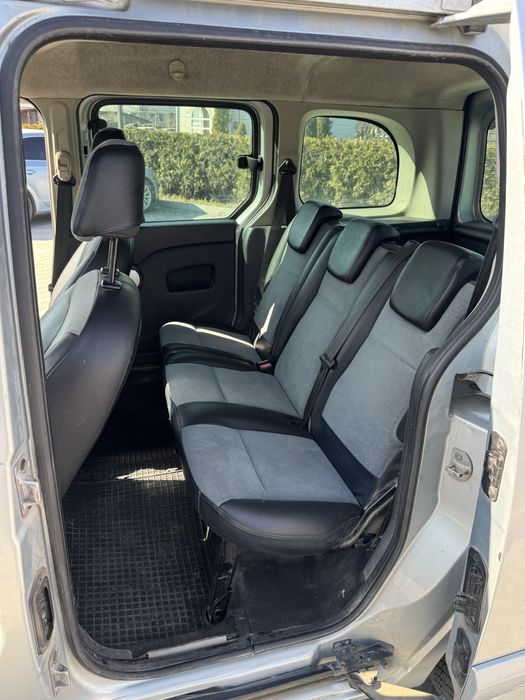 Продам Renault Kangoo 2011