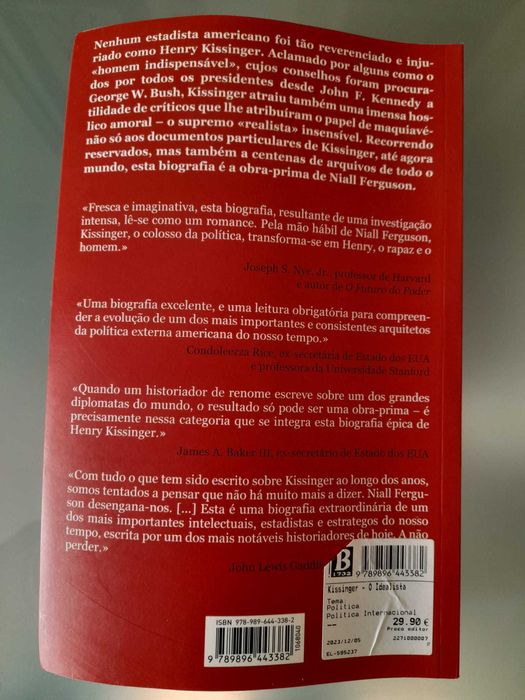 Livro "Kissinger" biografia por Niall Ferguson