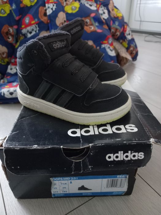 Buty Adidas ocieplane rozmiar 25