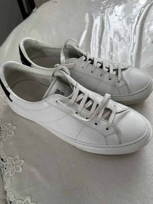 Givenchy City Sport Original
