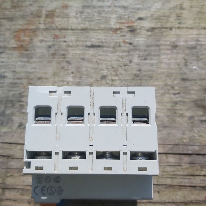 ПЗВ NL1-63 4P 40A 30mA AC 6kA DB
