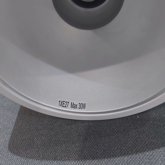 Sprzedam oprawę natynkowa Nowodvorski White M