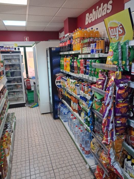 Vende se trespasse mercearia completa