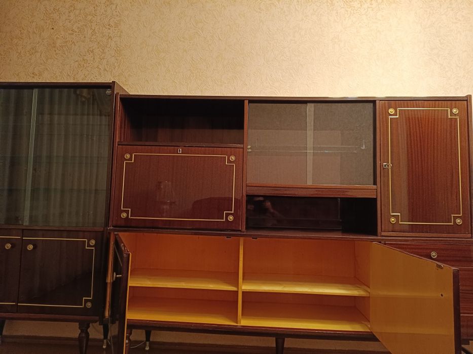 Продам стінка комод сервант