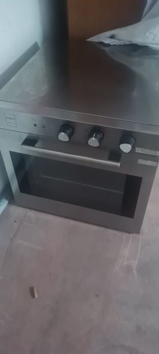 Forno praticamente sem uso e banho maria