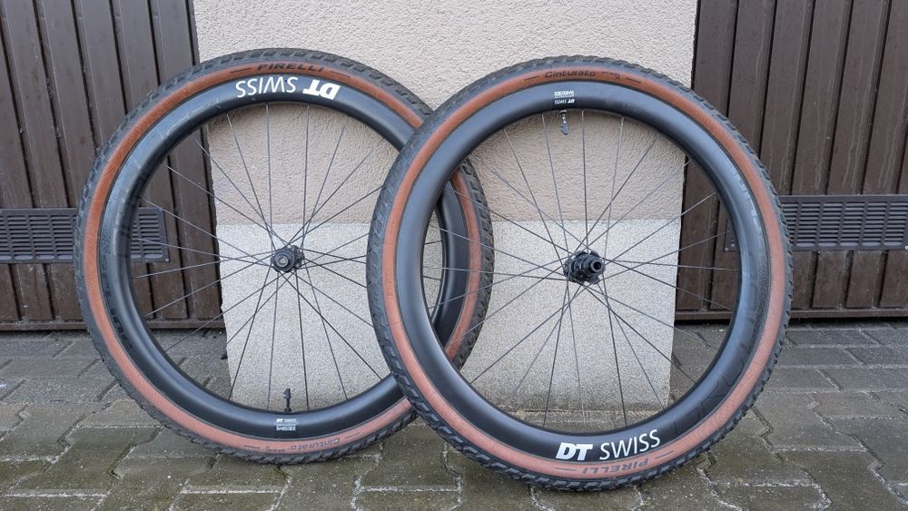 Koła DT Swiss GRC 1400 Spline 42 27,5", 650b + opony Pirelli