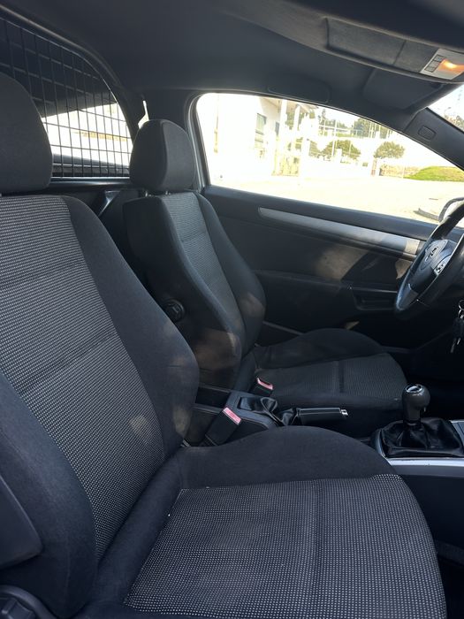 Opel Astra GTC 2 lugares