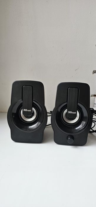 Продам комп'ютерні колонки та клавіатуру