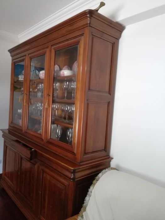 Louceiro e Aparador (Estilo Contemporâneo Luís Felipe)