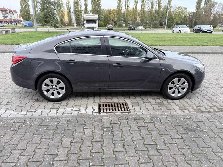 Opel Insignia bezwypadek oryginalny lakier