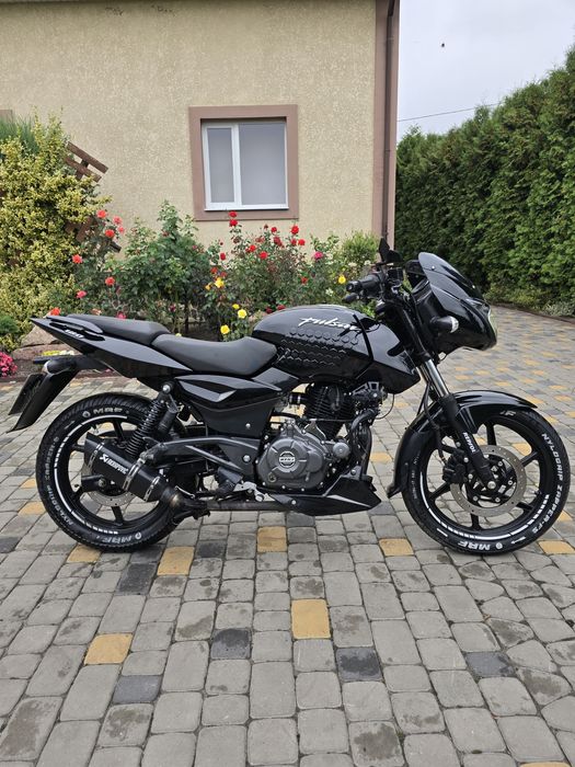 Продам bajaj pulsar 180